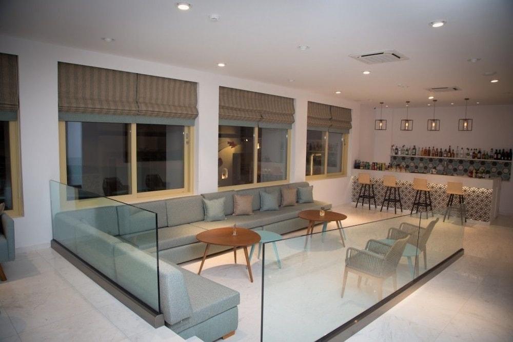Zephyros Hotel Миртеа Экстерьер фото